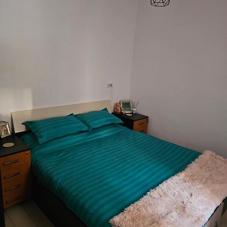 Luxury 1 Bedroom Apartment Roşu Eksteriør billede